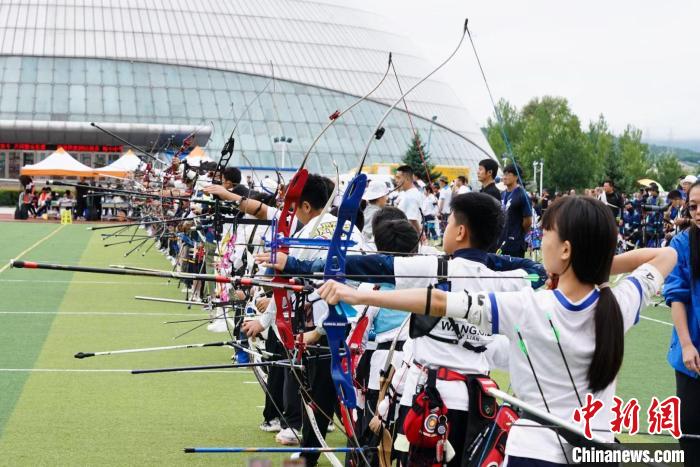 绥芬河开幕的中俄体育交流周：两国运动员比射