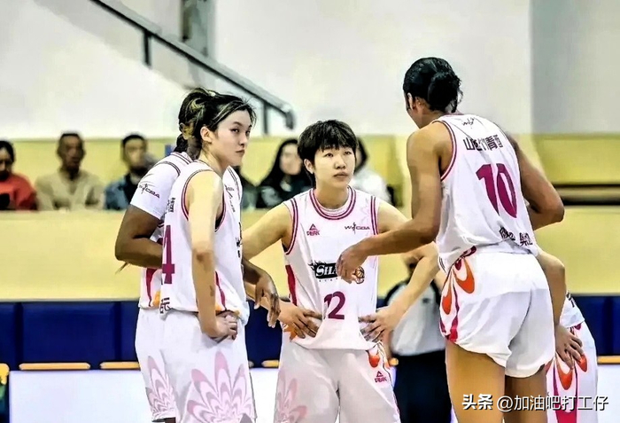 四川女篮首战大胜山西，阵容调整成关键