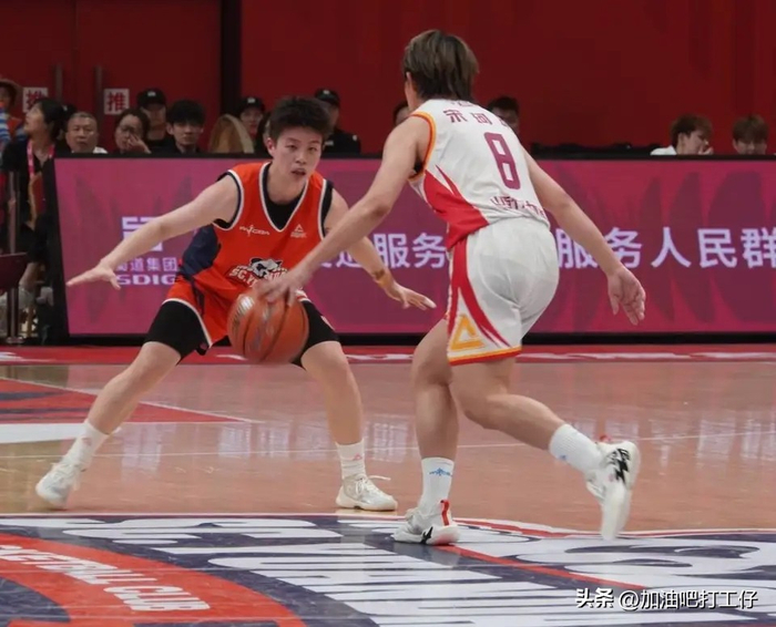 四川女篮首战大胜山西，阵容调整成关键