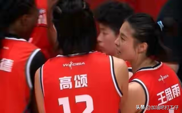 四川女篮首战大胜山西，阵容调整成关键